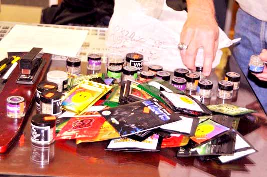 �Jerat Maut Ganja Sintesis�